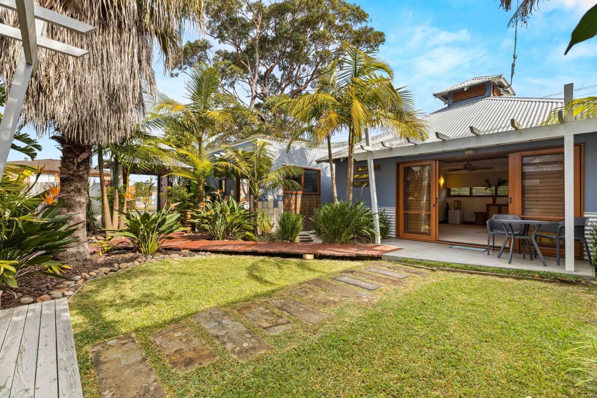 Villa Bali Beach House By Experience Jervis Bay Vincentia Exterior foto